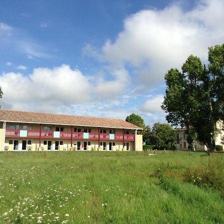 Village Vacances Chateau Moulerens Gradignan Exterior photo
